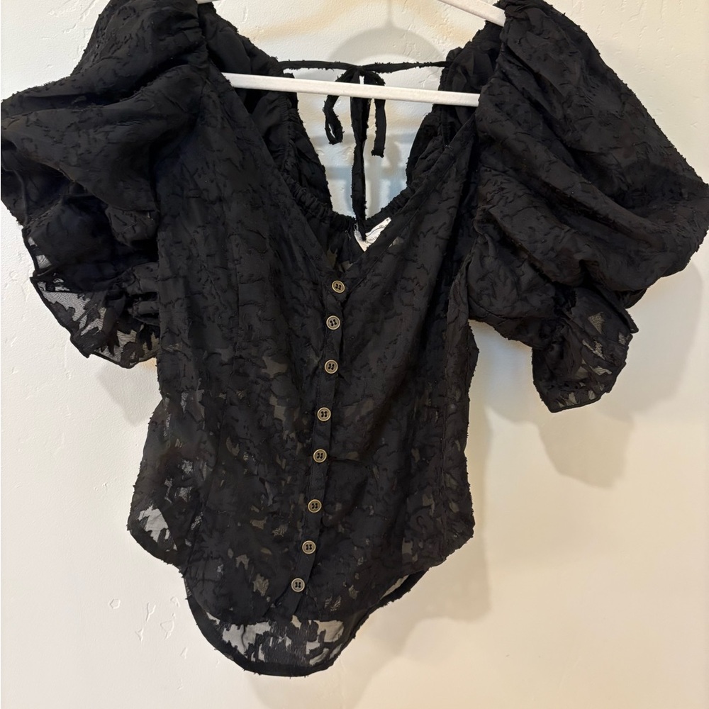 Joyfolie Elegant Black Lace Puff Sleeve Top